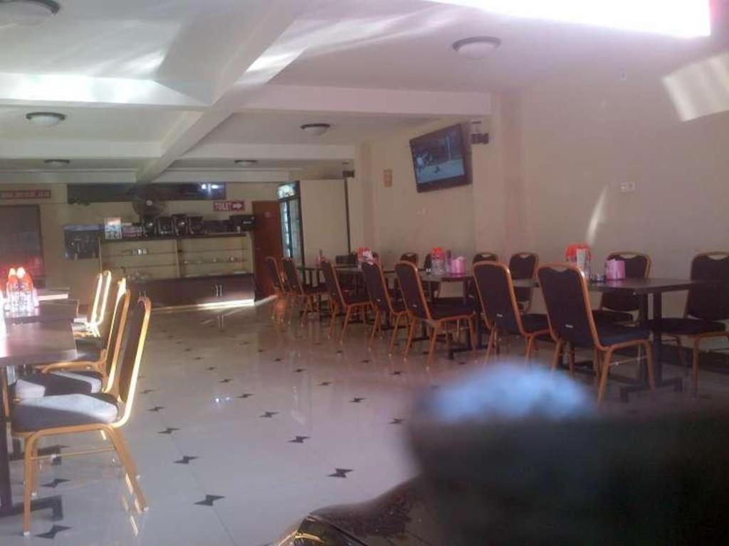 Erin Int Hotel Makassar Exterior photo